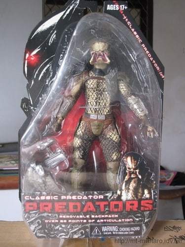 Neca-Predators-S01-Classic-Predator-000