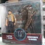 neca-aliens-carter-j-burke-and-xenomorph-warrior-2-pack-000