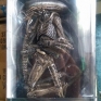 neca-aliens-s08-dog-alien-000