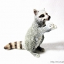 Schleich-14624-Raccoon-Standing-001