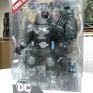 Mcfarlane-Page-Punchers-Fighting-the-Frozen-Mr-Freeze-000