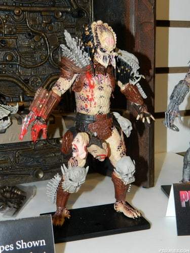 neca-predators-s12-004