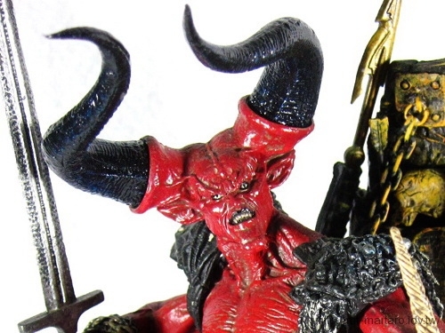 McFarlane-MM-05-Lord-of-Darkness-001
