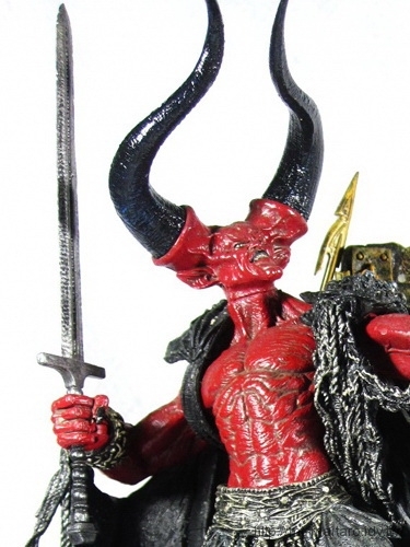 McFarlane-MM-05-Lord-of-Darkness-003