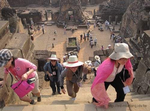 Travels-Angkor-Wat-020