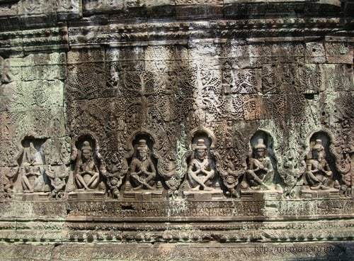 Travels-Angkor-Wat-045
