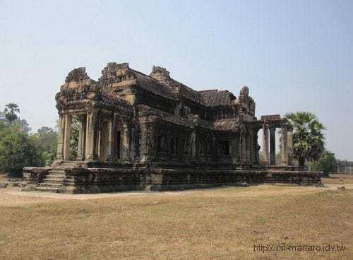 Travels-Angkor-Wat-094