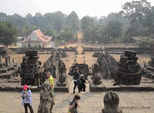 Travels-Angkor-Wat-139