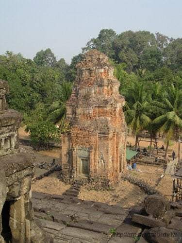 Travels-Angkor-Wat-140